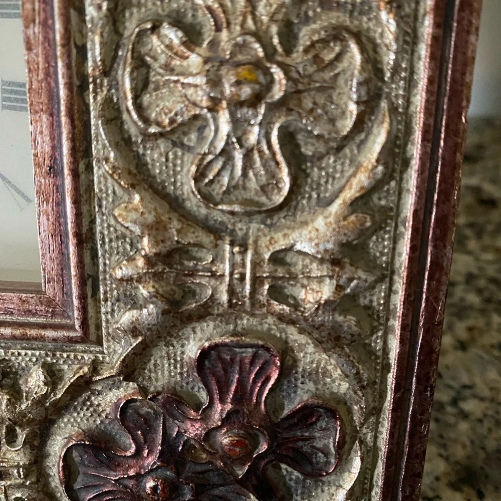 Vintage Galassi Italian Ornate MCM Gold Leaf Distressed Easel Back Clock